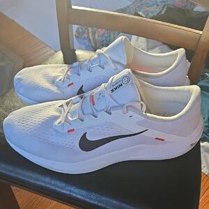 Nike White and Black Running Shoes